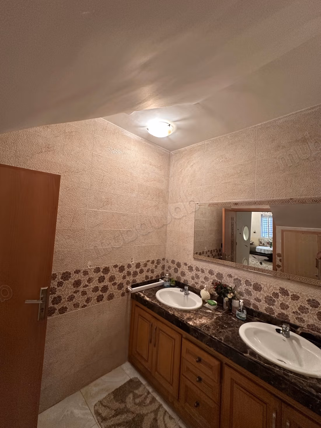 Villa & Beach within walking distance: Pool, exceptional setting & 24/7 guarded residence