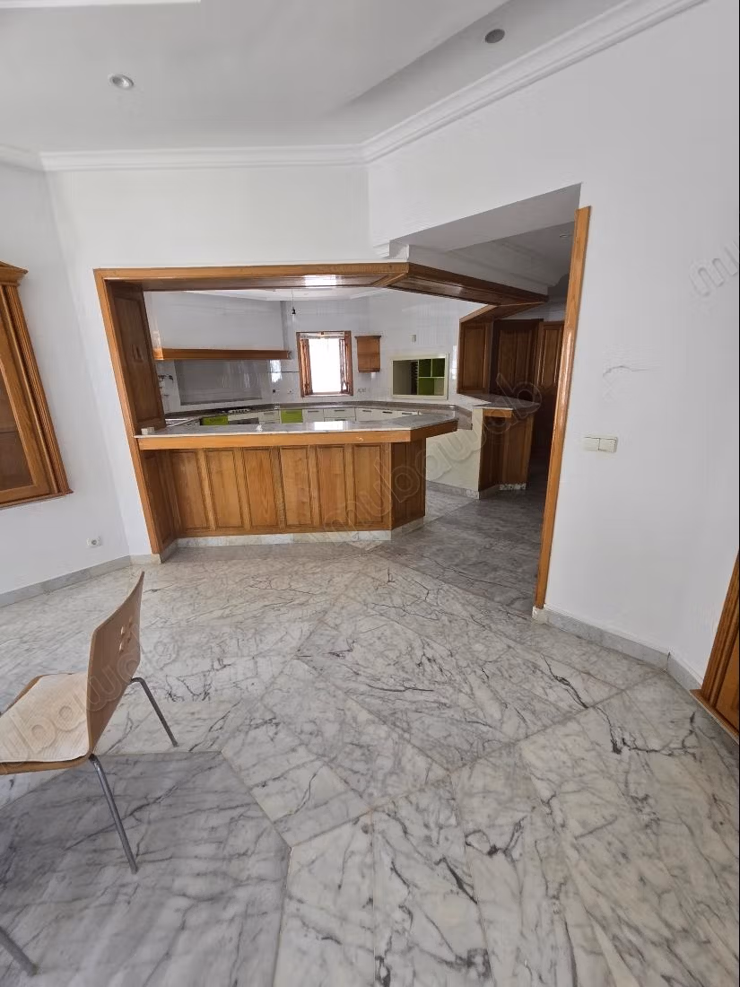 Villa de luxe à la marsa location pied dans l'eau