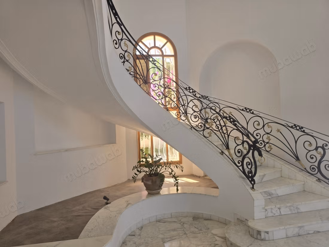 Villa de luxe à la marsa location pied dans l'eau