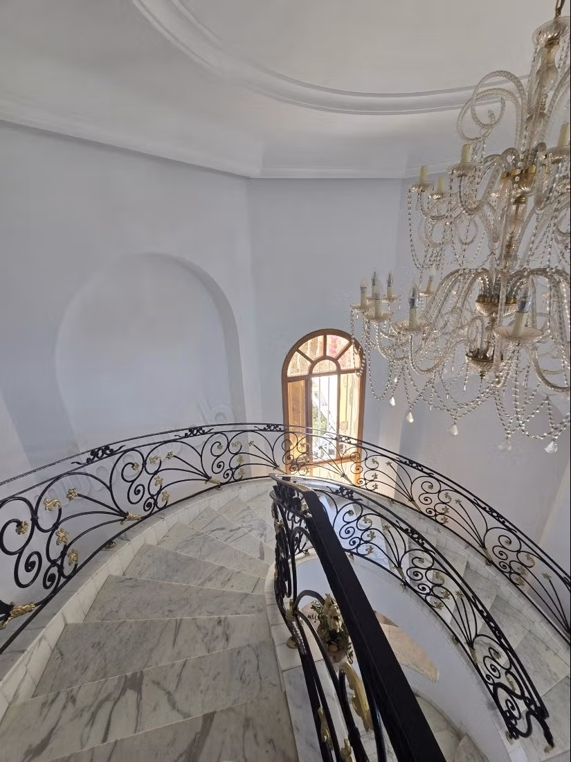 Villa de luxe à la marsa location pied dans l'eau
