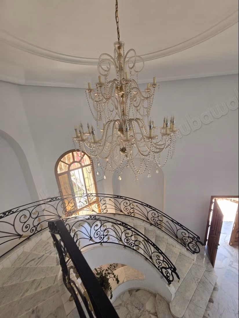Villa de luxe à la marsa location pied dans l'eau