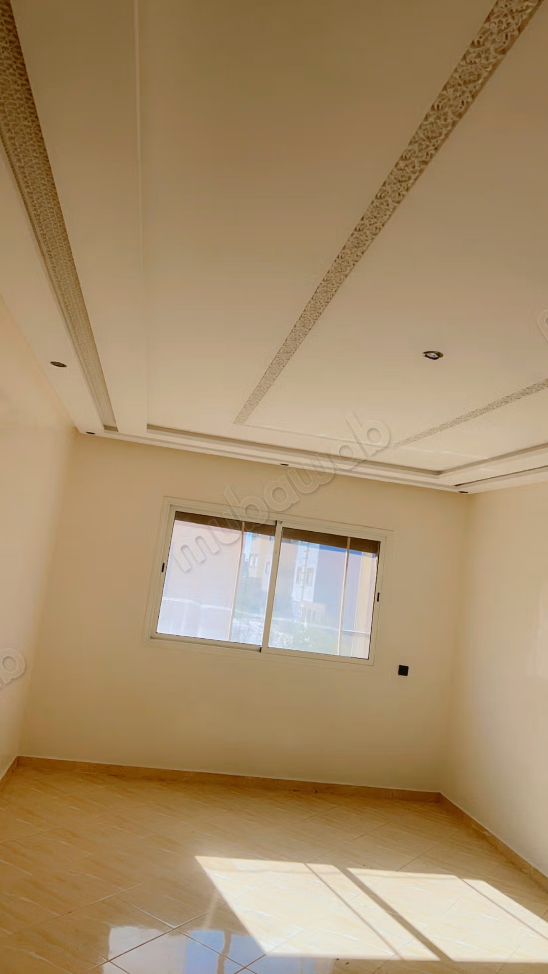 عمارة R2 مع جراجات