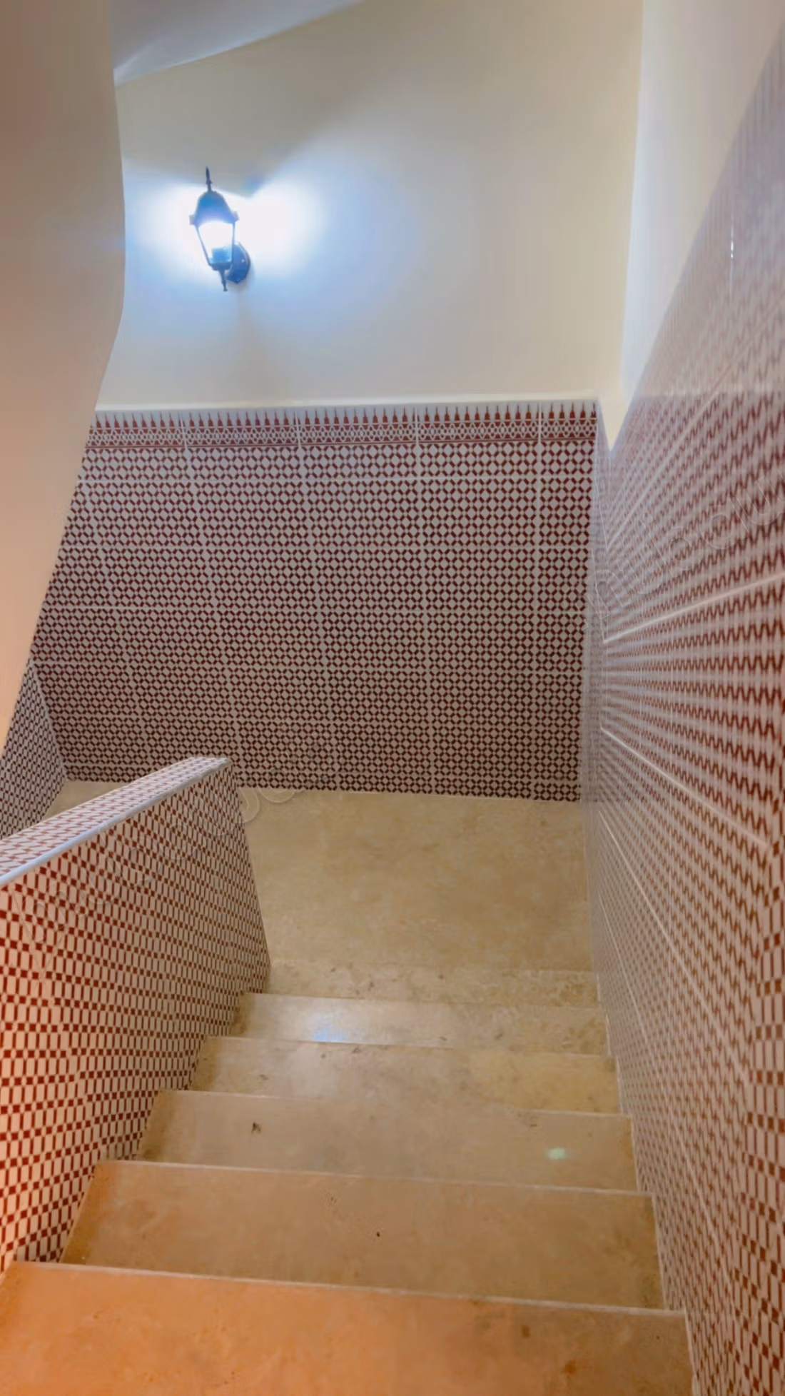 عمارة R2 مع جراجات