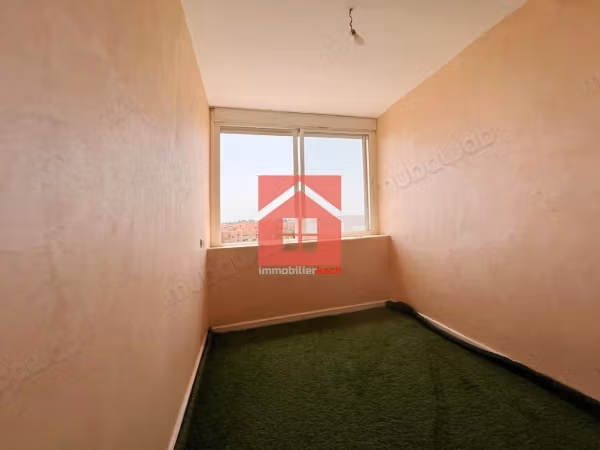 Mooie appartement met een groot terras naast Marjane