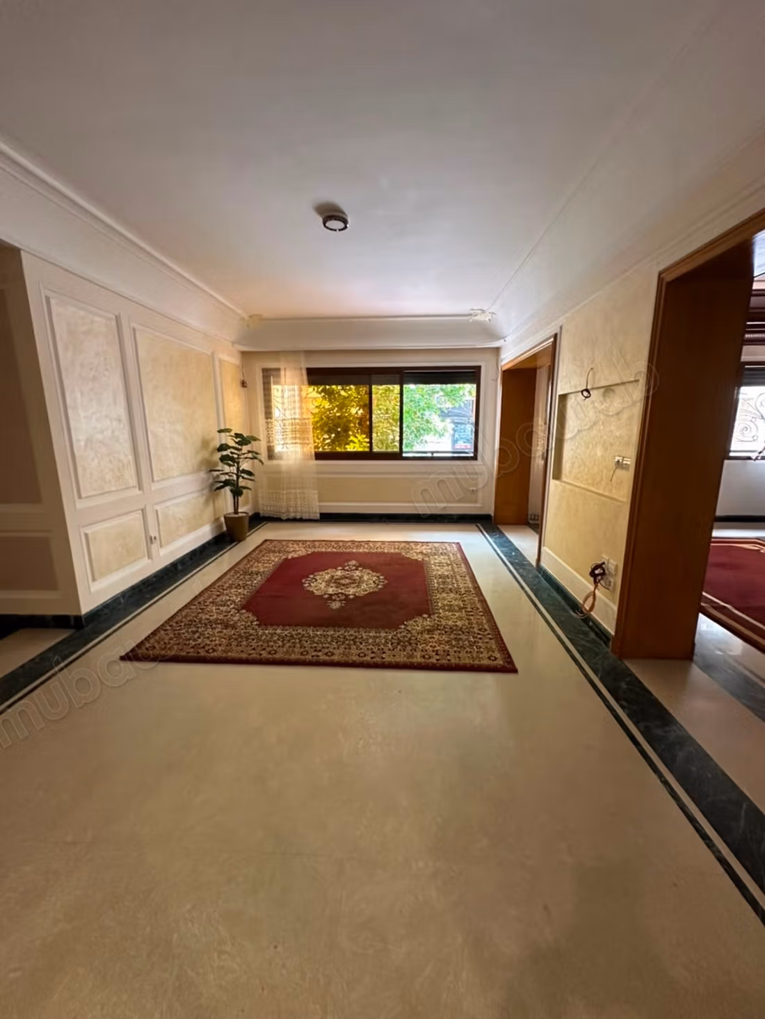 Appartement en vente à Racine. 
Surface totale 244 m²