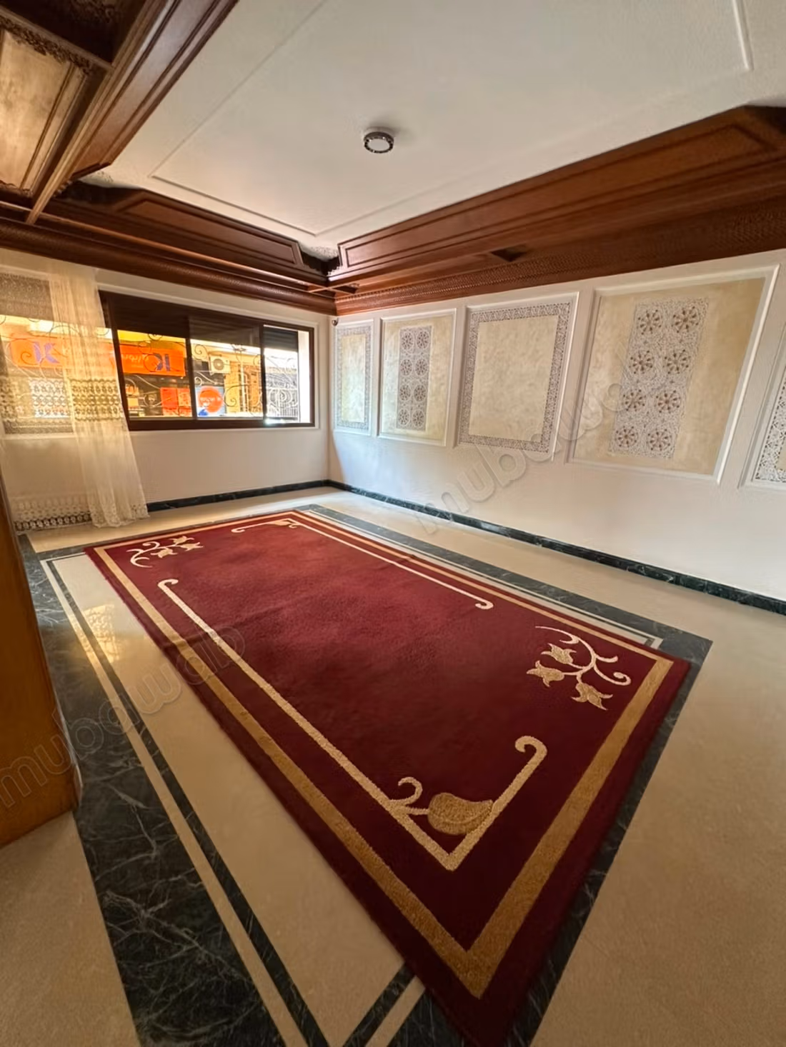 Appartement en vente à Racine. 
Surface totale 244 m²