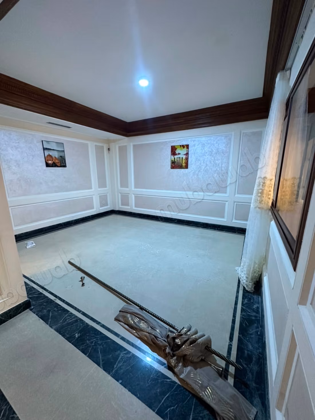 Appartement en vente à Racine. 
Surface totale 244 m²