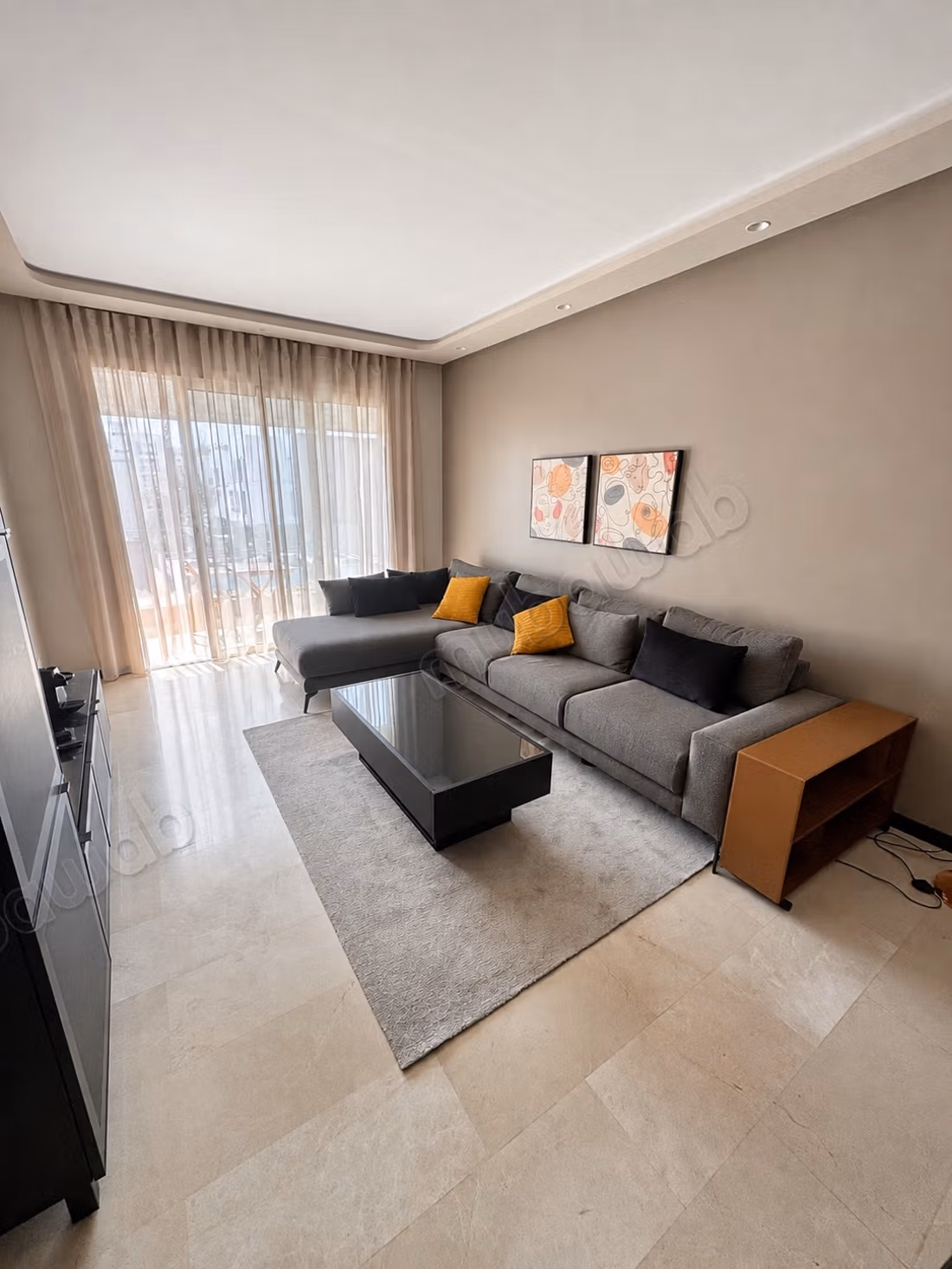 Ultimo piano da affittare con terrazza, rooftop e piscina