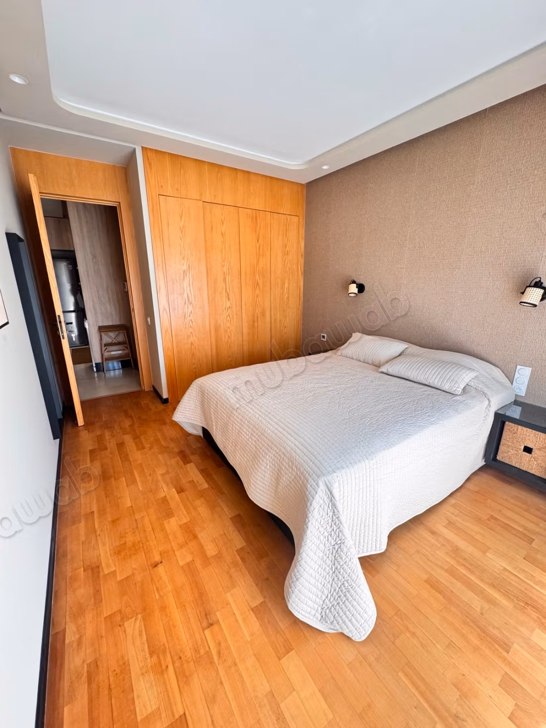Ultimo piano da affittare con terrazza, rooftop e piscina