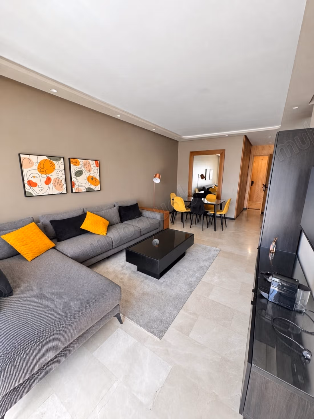 Ultimo piano da affittare con terrazza, rooftop e piscina