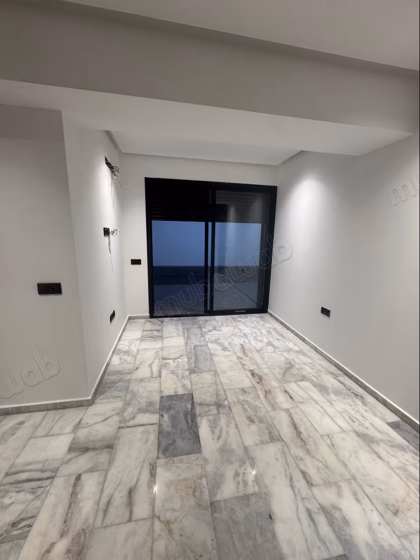 New high-end studio 60 m² - Never lived in - New Roches Noires