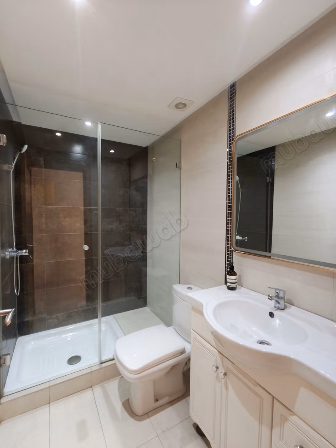 Turnkey renovated apartment in Val Fleury