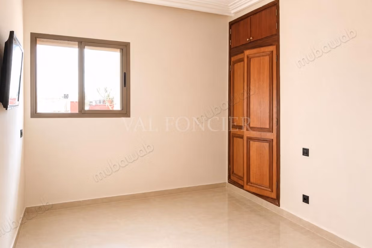 Location appartement 3chambres 180m2 avec terrasse 
Racine, Casablanca