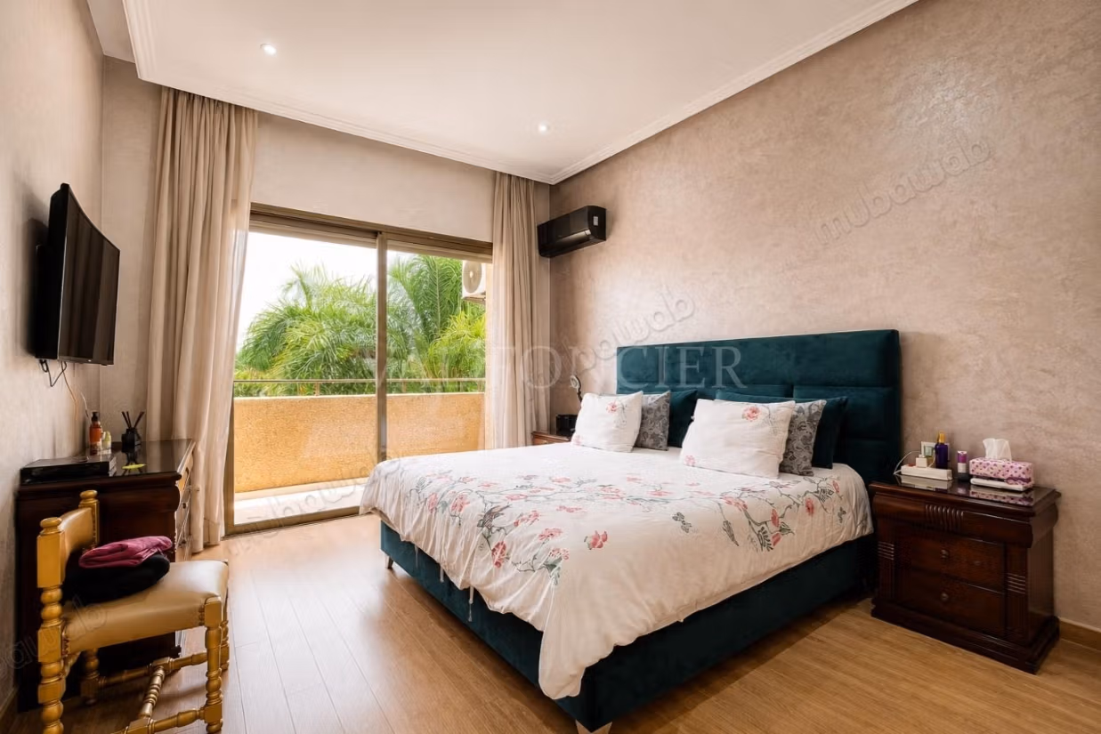 Vente Superbe Villa 465m2 avec 3Chambres et piscine 
Bouskoura, Casablanca