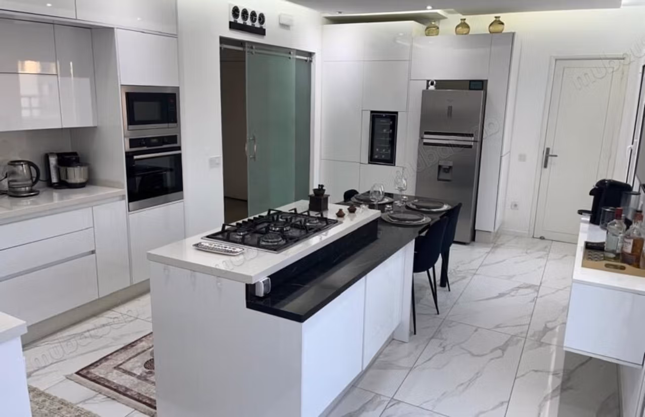 Execeptionnel appartement a louer surface 360m² vue mer avec terrasses