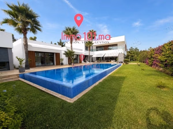 Villa moderne à vendre à Souissi