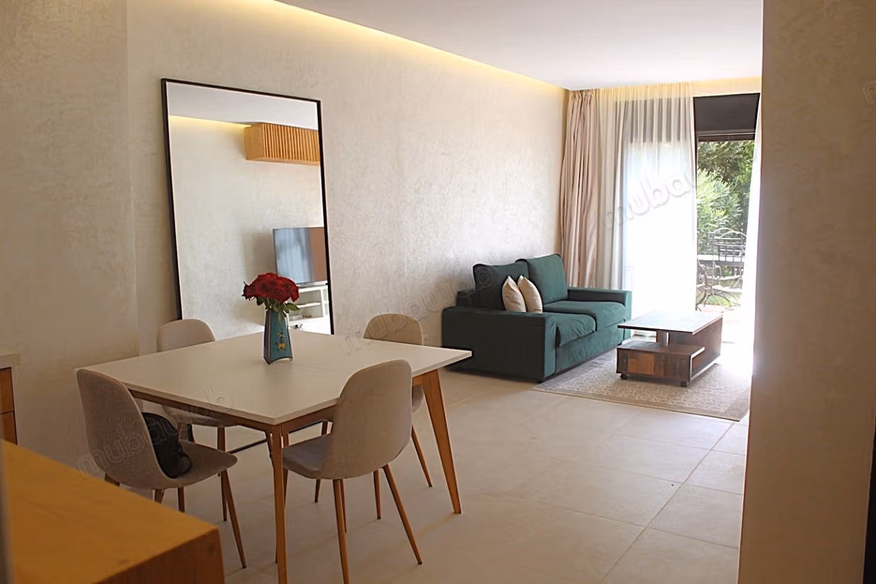 Superb studio with private garden