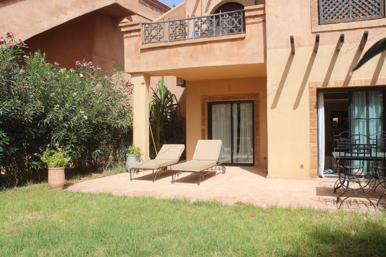 Superb studio with private garden
