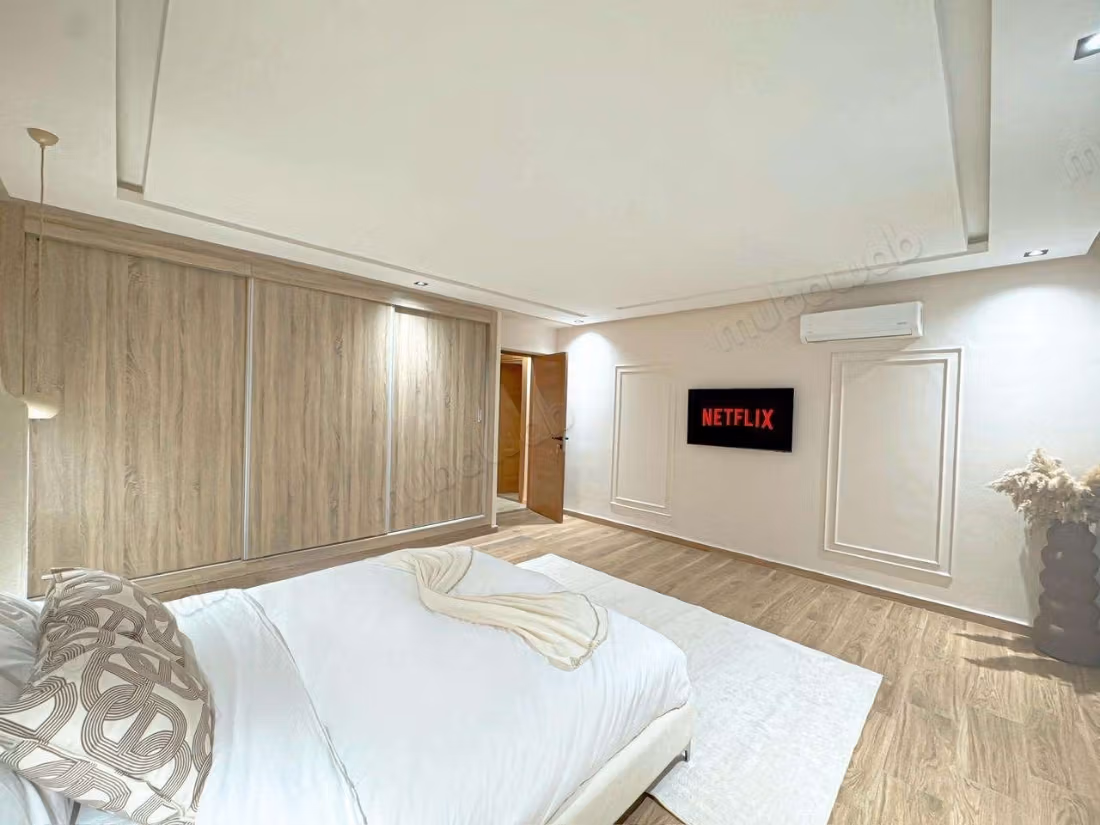 Grand duplex meublé de quatre chambres — 4