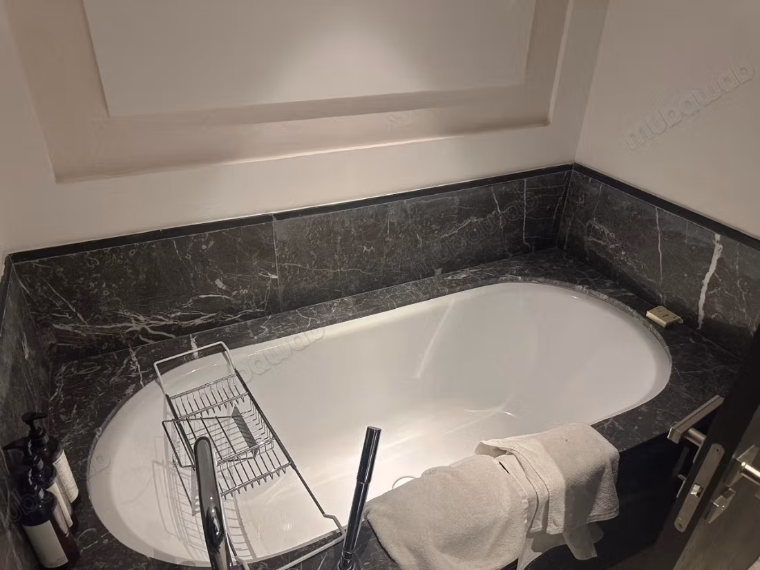 Luxurious apartment at Fairmont Residences