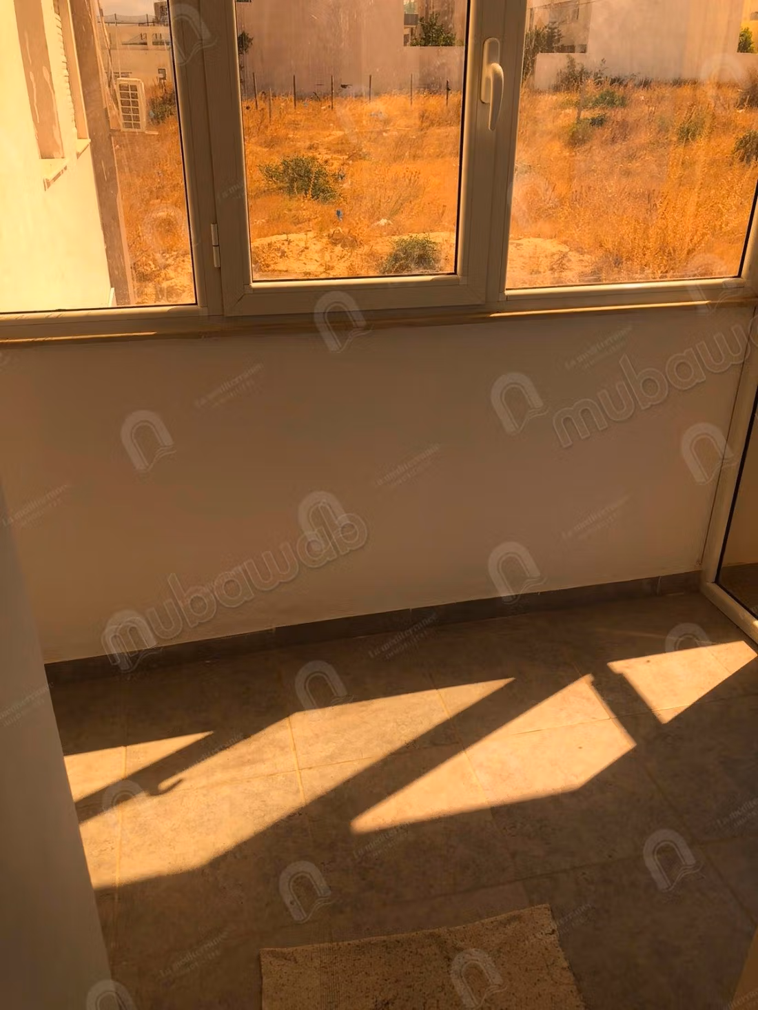 For rent Office H3 in Jardin El Menzah 2