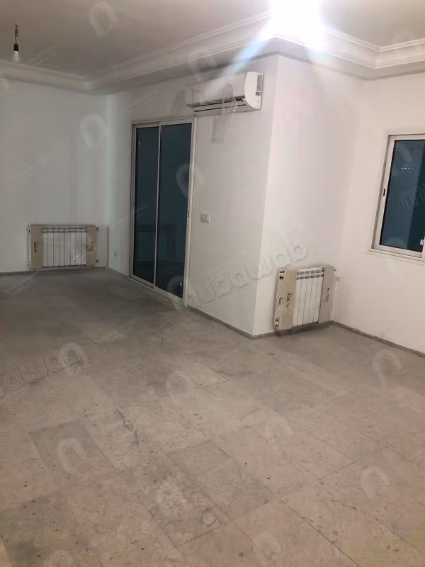 For rent Office H2 in Jardin El Menzah 2