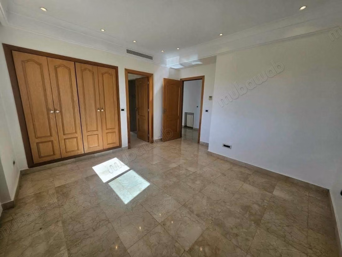 Magnifique villa à vendre à Dar Bouazza. 4 chambres