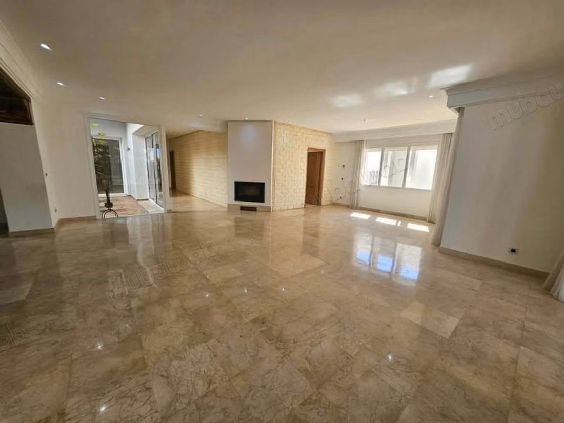 Magnifique villa à vendre à Dar Bouazza. 4 chambres