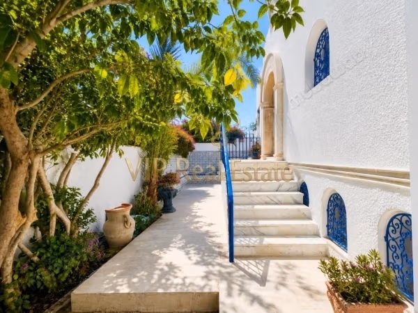 À louer un duplex S2 Avec jardin à La Marsa