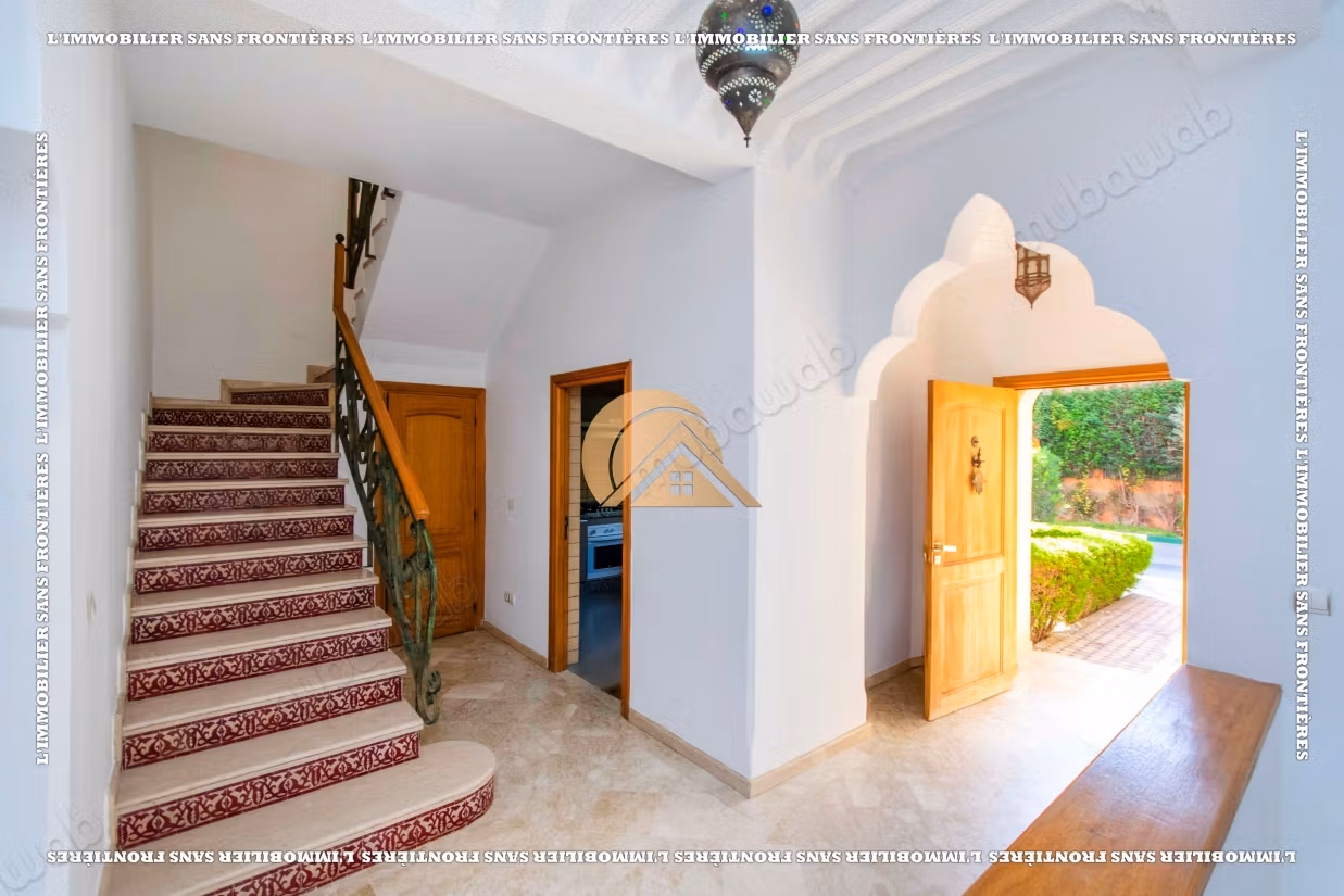 Empty villa for rent in Targa, Marrakech – Shared pool – 240 m² living space