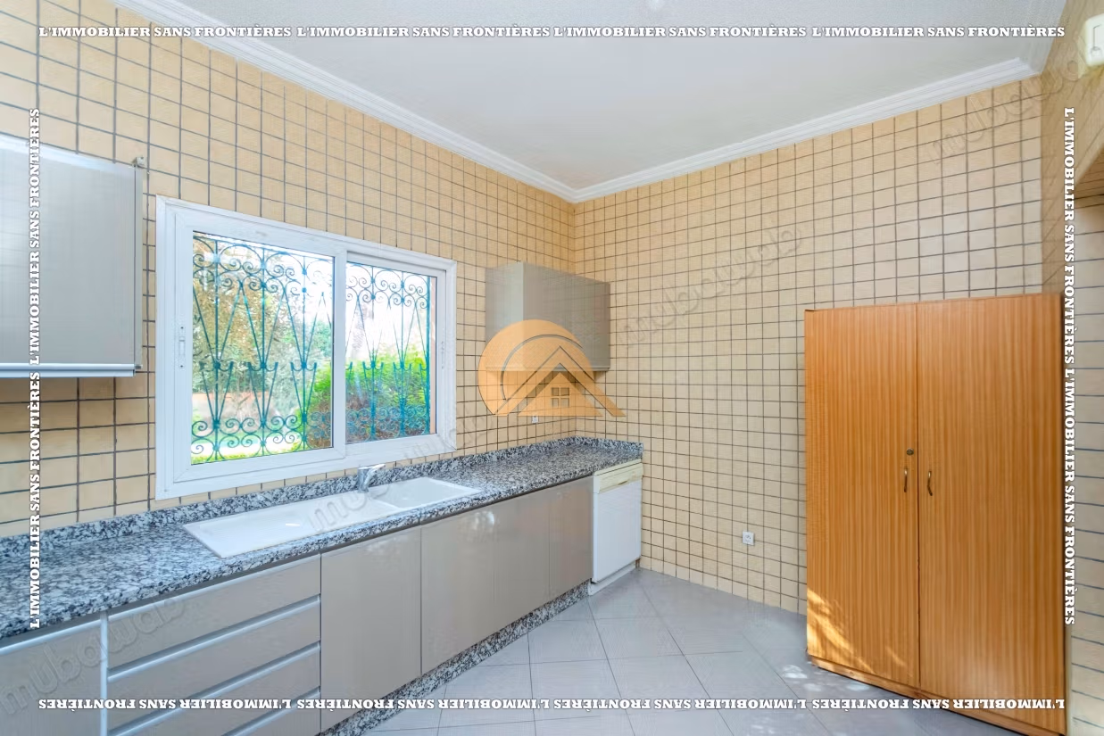 Empty villa for rent in Targa, Marrakech – Shared pool – 240 m² living space