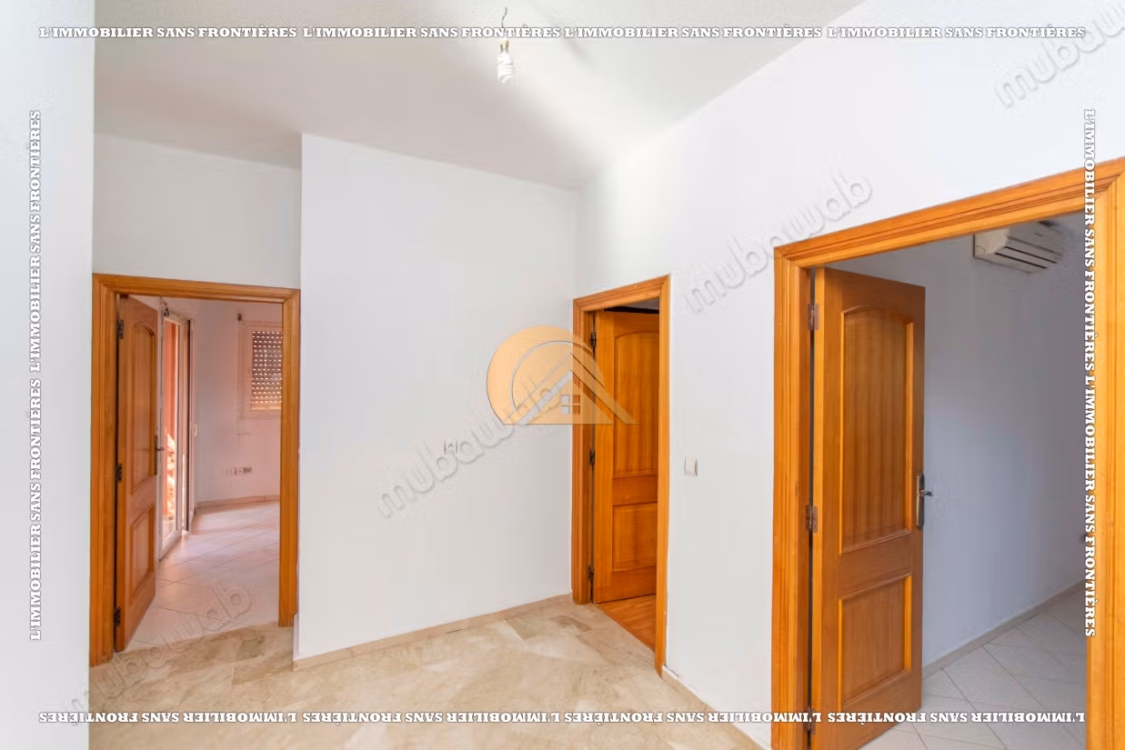 Empty villa for rent in Targa, Marrakech – Shared pool – 240 m² living space