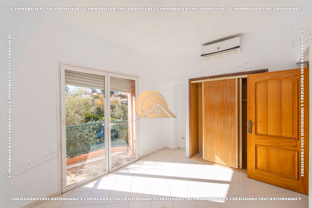 Empty villa for rent in Targa, Marrakech – Shared pool – 240 m² living space