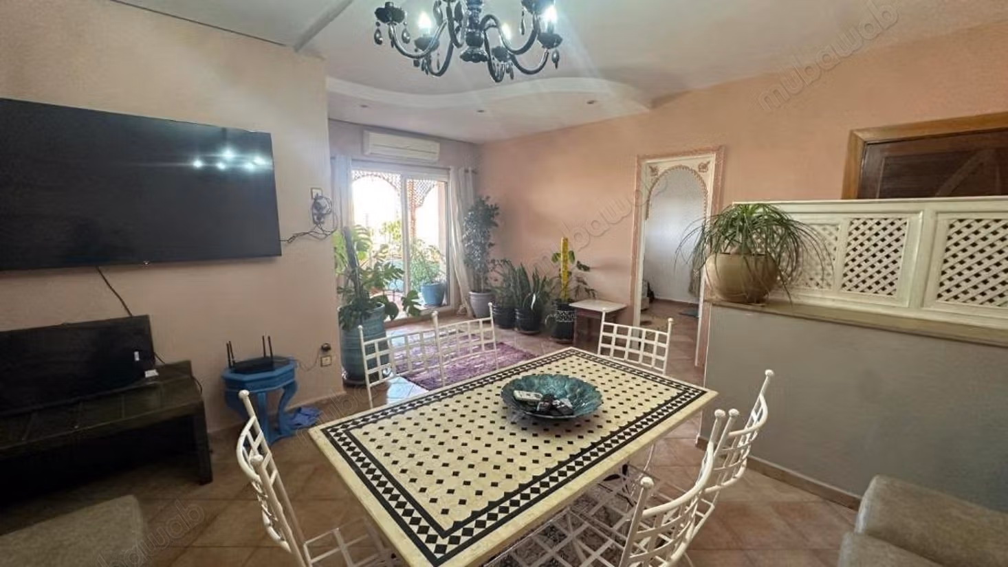 Rare à Guéliz – Appartement Entièrement Rénové avec Piscine & Parking