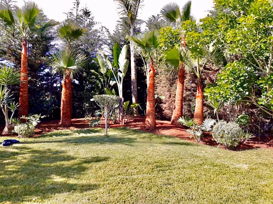 Granja moderna y villa privada en venta en Benslimane