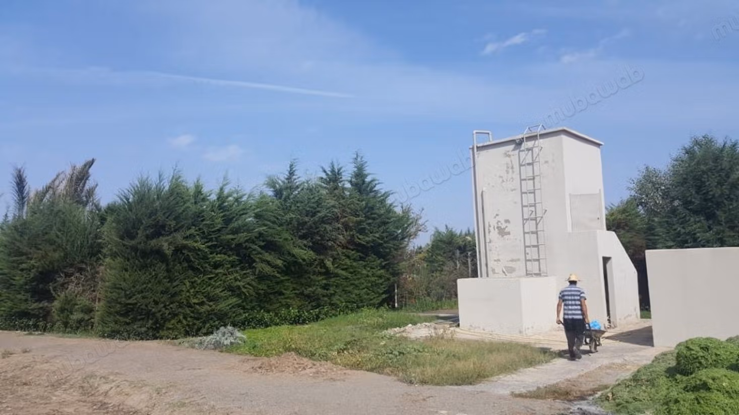Granja moderna y villa privada en venta en Benslimane
