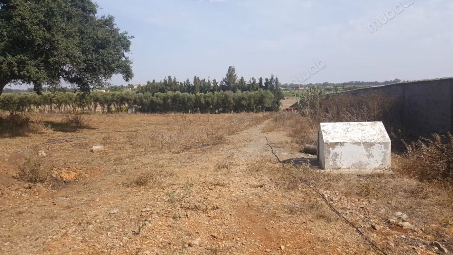 Granja moderna y villa privada en venta en Benslimane