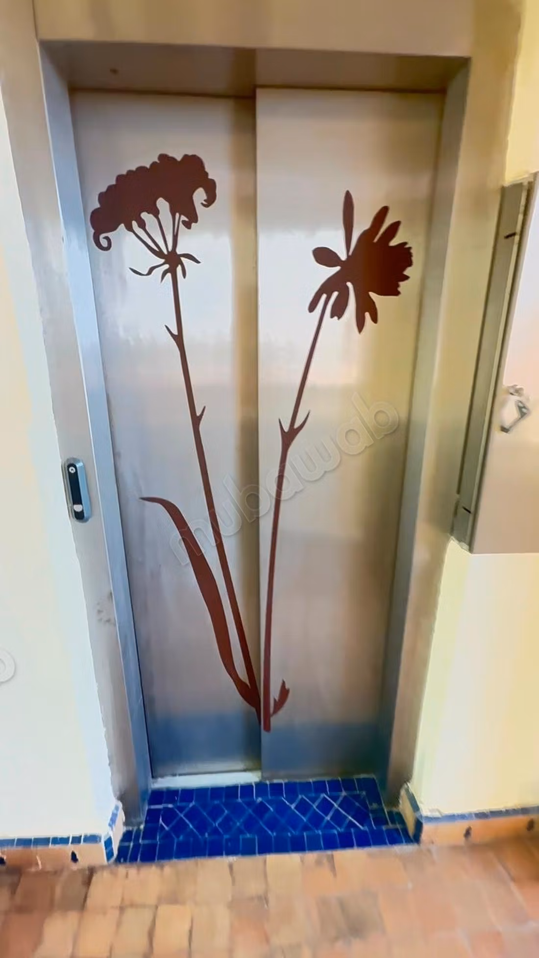 Villa te koop in Ennakhil Palmeraie. Oppervlakte van 3200 m². Gemeubileerd