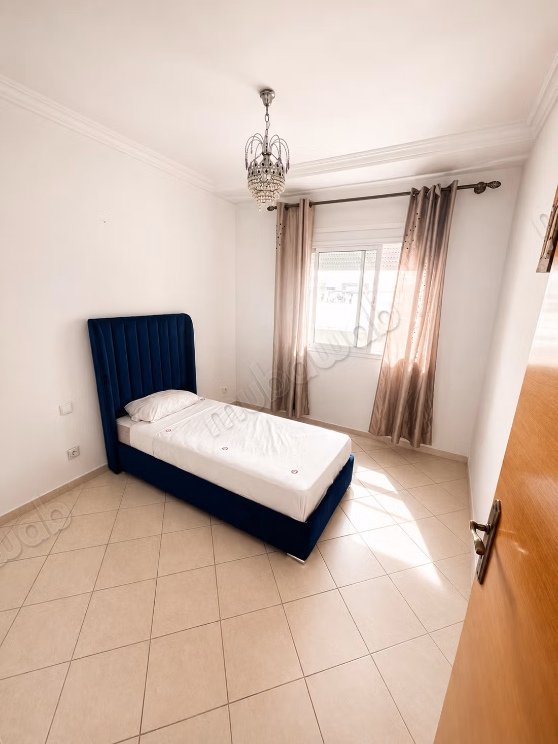 3 bedroom apartment with pool