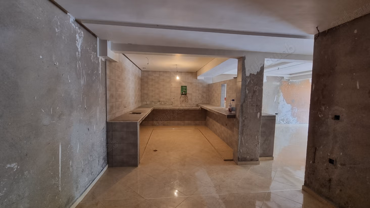 Local commercial en vente à Riad Salam. Surface de 72 m²