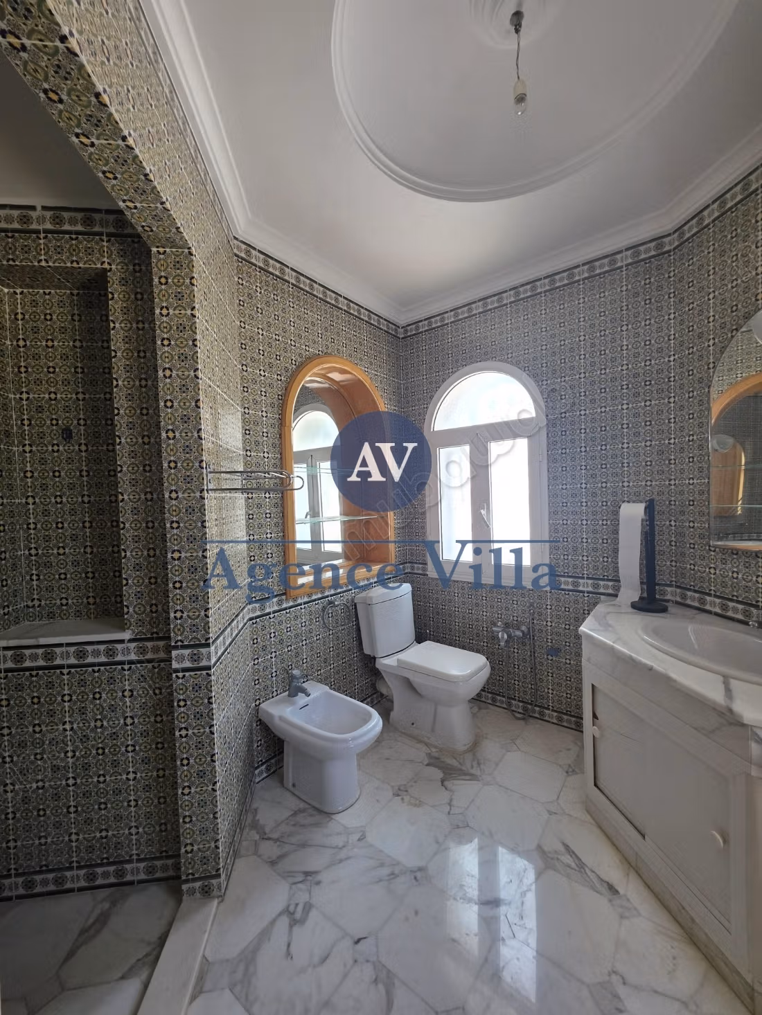 In affitto una villa con vista mare e piscina