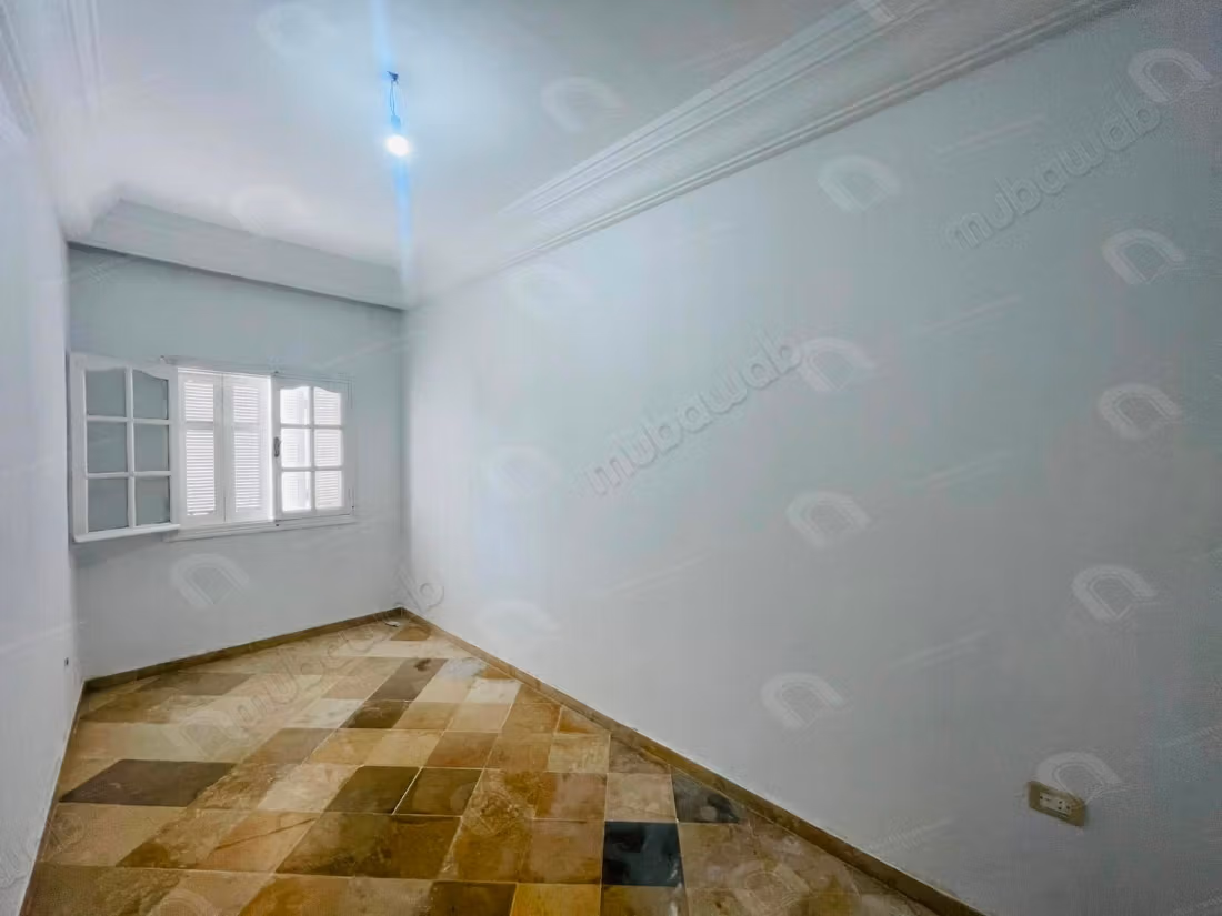 For rent: Floor of a villa S3 with garden