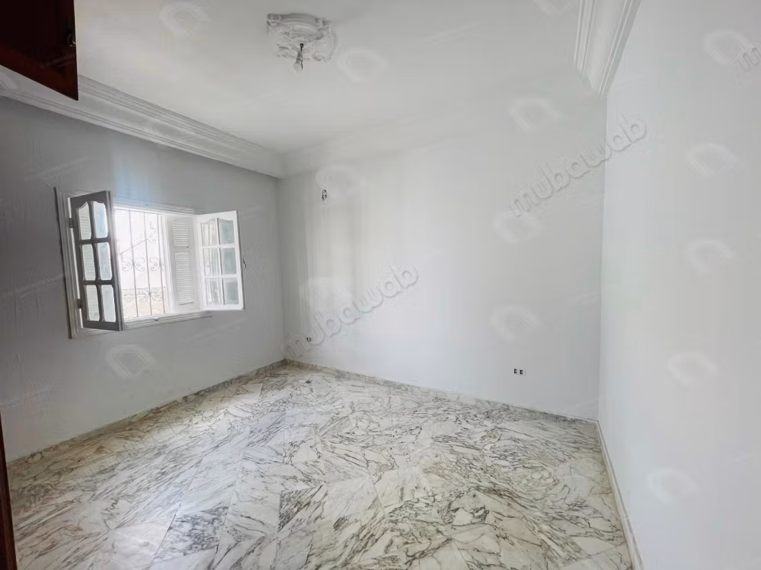 For rent: Floor of a villa S3 with garden