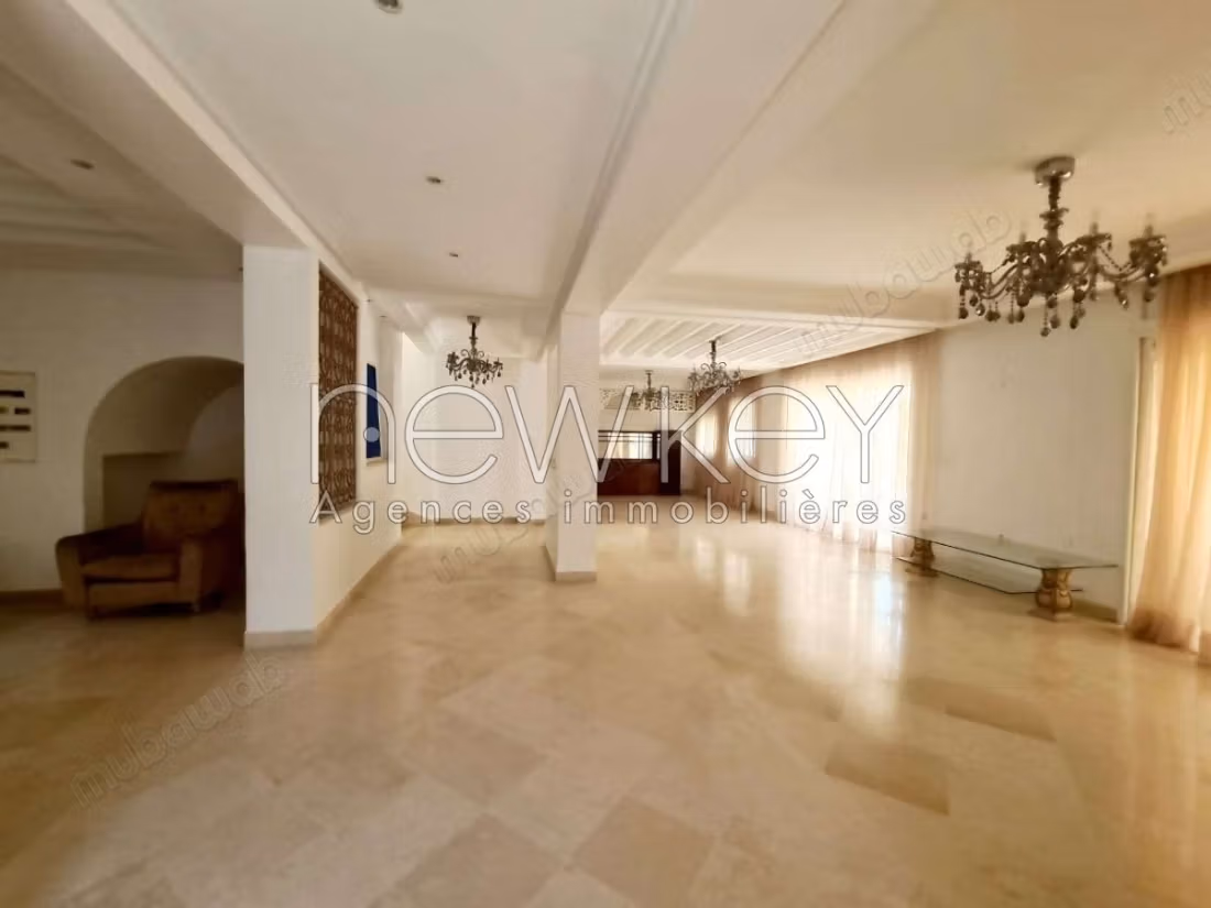 Superba Villa S4 con piscina in affitto a La Soukra