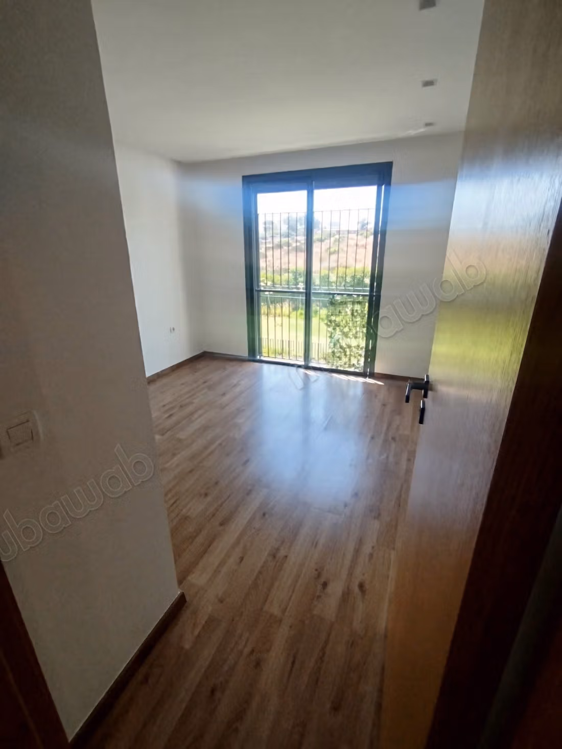 Un appartamento top da affittare in California in un complesso residenziale