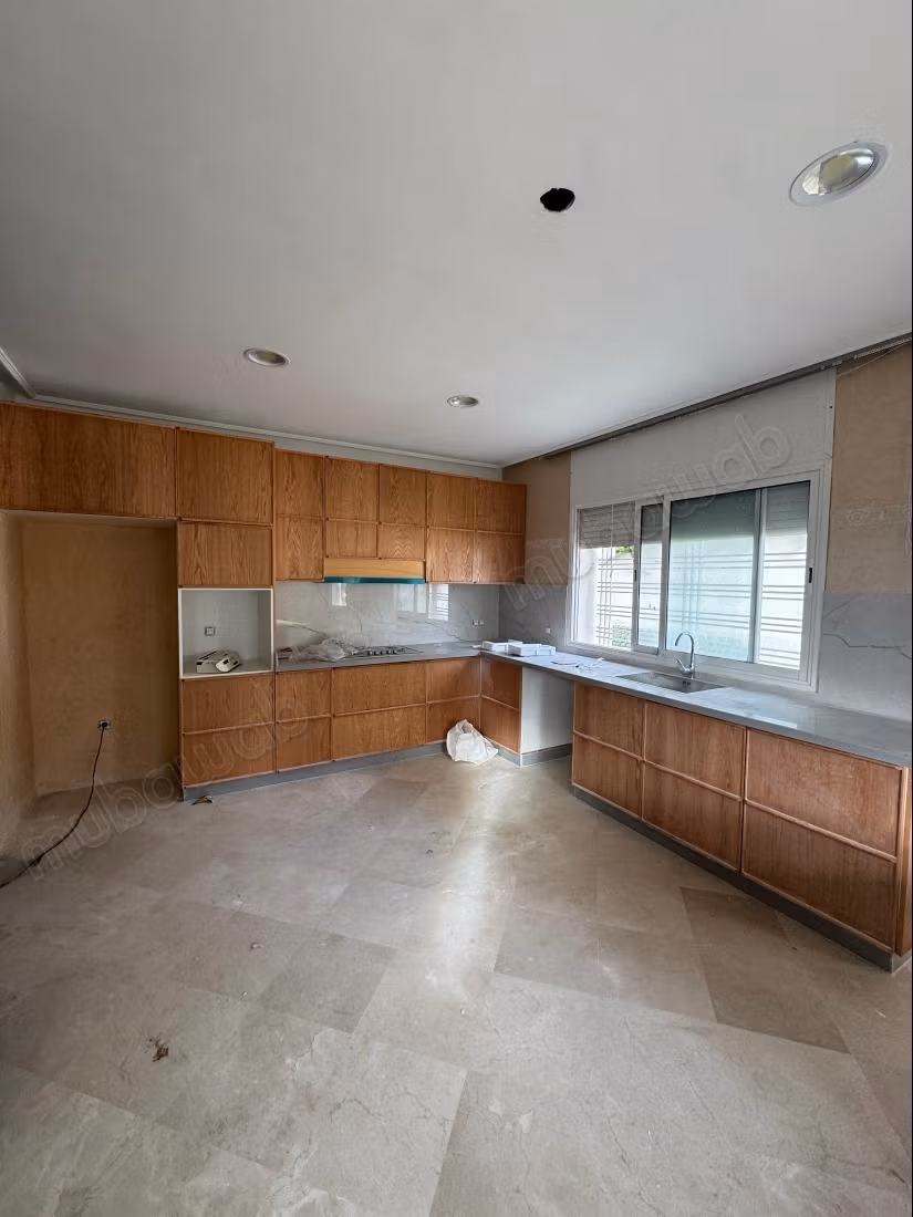 Villa di lusso in affitto a Riyad. 5 camere. Parabola e porta blindata