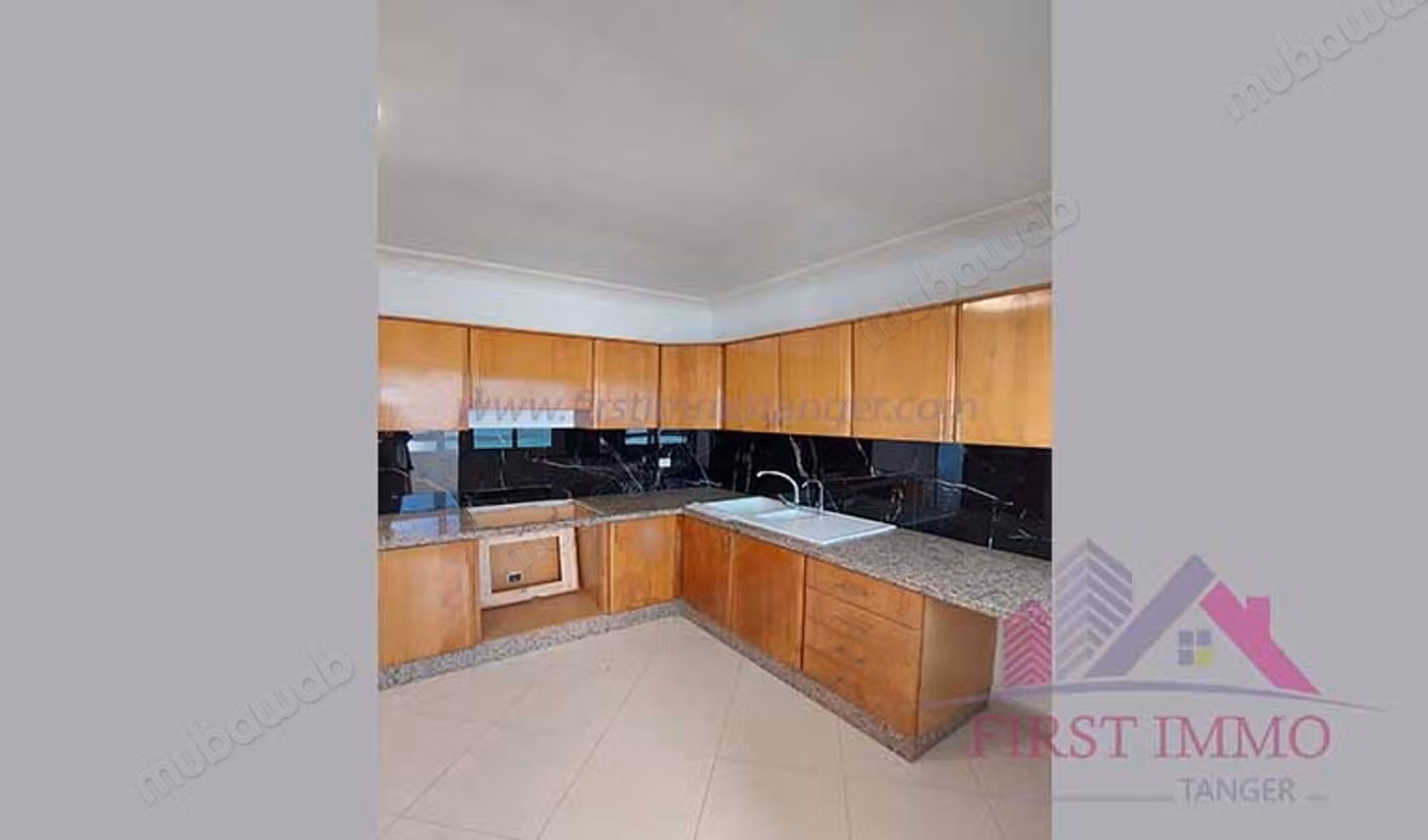 Empty Apartment for Rent with Sea View