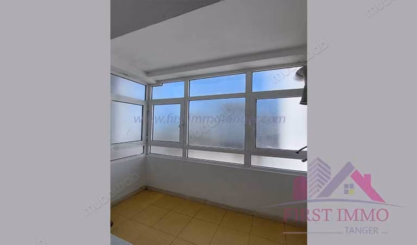 Empty Apartment for Rent with Sea View