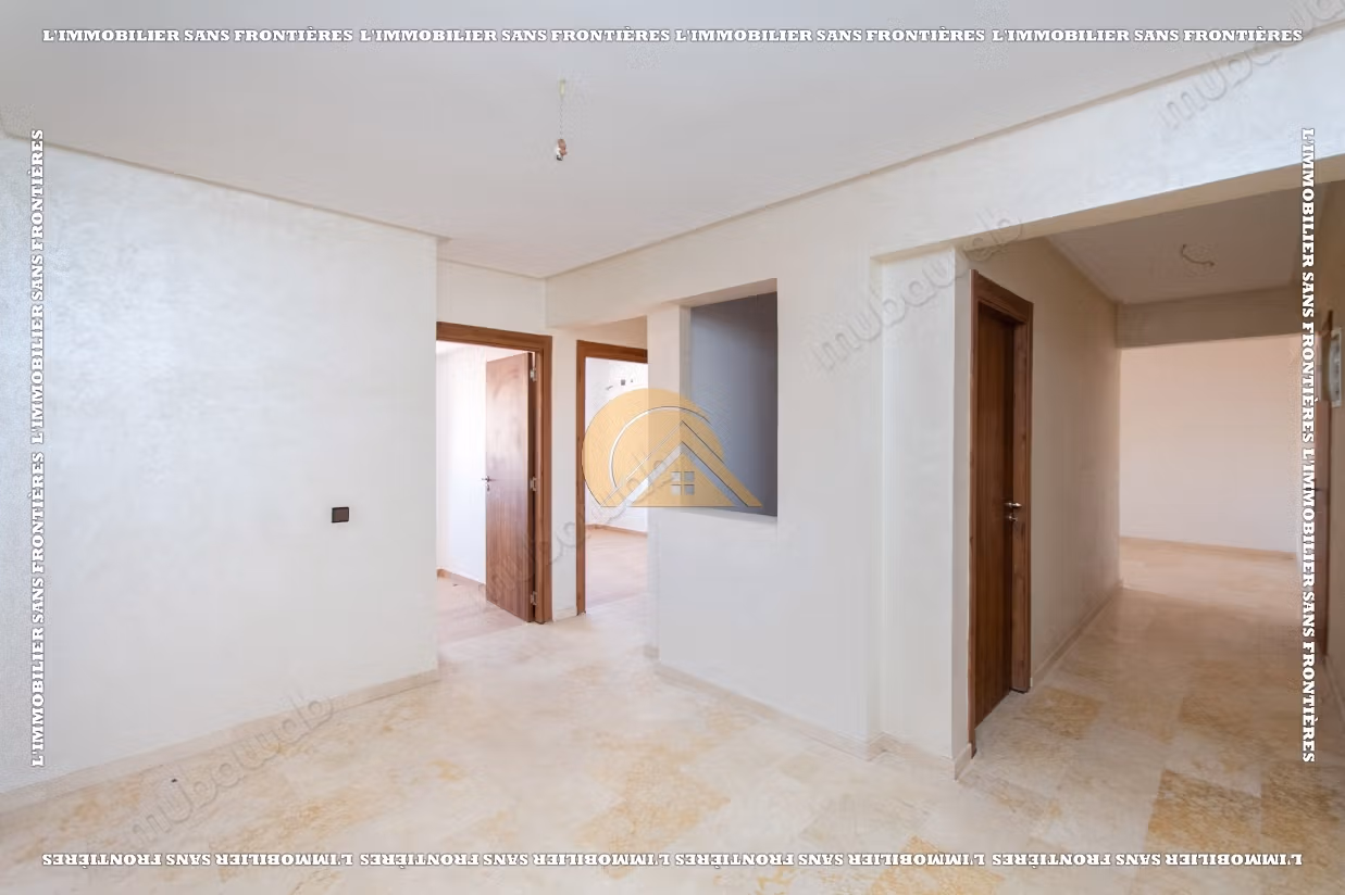Apartamento vacío en venta en Guéliz, Marrakech – Terraza – 101 m²