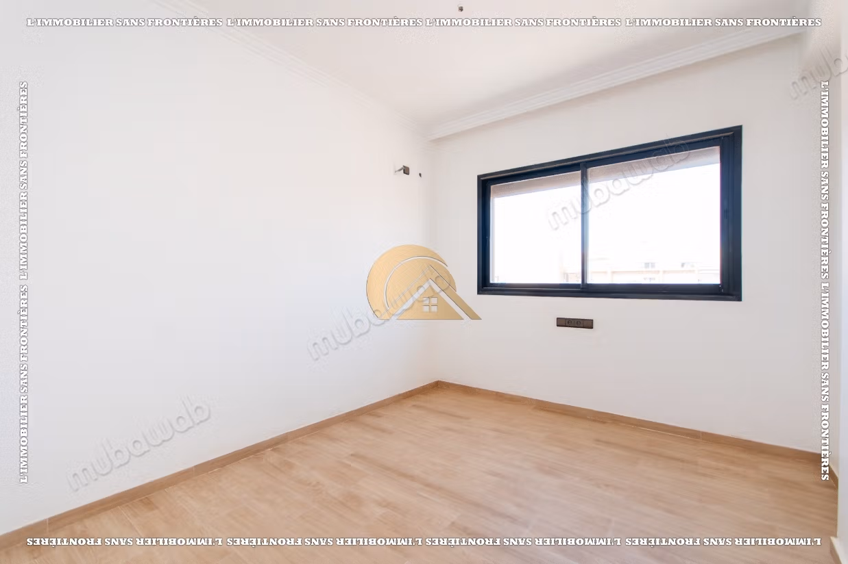 Apartamento vacío en venta en Guéliz, Marrakech – Terraza – 101 m²